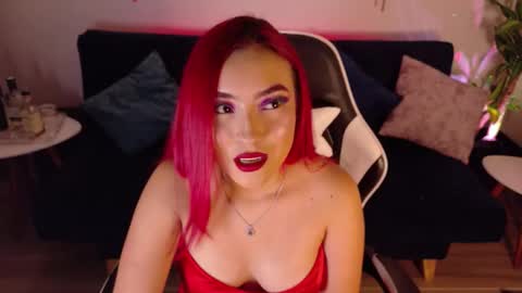 Snapshot of silvana_goddess chatting on November 2025 01:18:02 AM Silvana online show from November 2025 01:18:02 AM