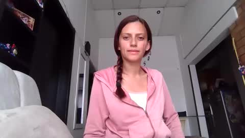 Snapshot of silvanaroberts_ chatting on June 2026 07:30:02 PM Rouse online show from June 2026 07:30:02 PM