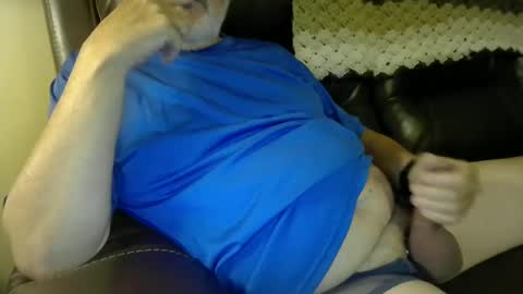 Snapshot of silverdaddy_1955 chatting on September 2025 09:34:01 AM Daddy Bear online show from September 2025 09:34:01 AM