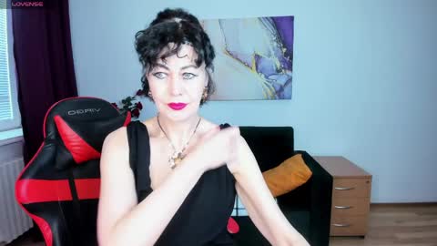 Silvia Wallec online show from May 2026 05:57:02 AM