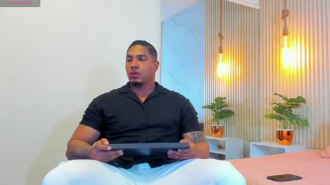 Snapshot of simeone_panda chatting on January 2025 12:04:02 PM simeone_panda online show from January 2025 12:04:02 PM