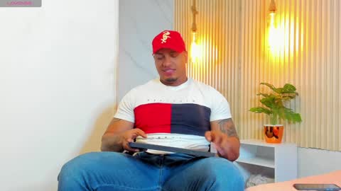 Snapshot of simeone_panda chatting on January 2025 11:49:01 AM simeone_panda online show from January 2025 11:49:01 AM