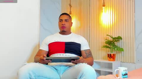 Snapshot of simeone_panda chatting on January 2025 11:46:01 AM simeone_panda online show from January 2025 11:46:01 AM
