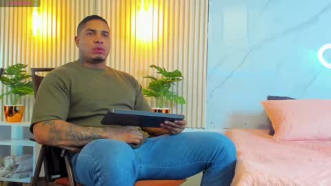 Snapshot of simeone_panda chatting on January 2025 11:48:01 AM simeone_panda online show from January 2025 11:48:01 AM