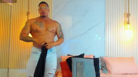 Snapshot of simeone_panda chatting on January 2025 02:42:01 PM simeone_panda online show from January 2025 02:42:01 PM