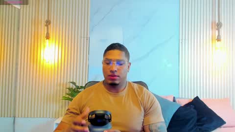 Snapshot of simeone_panda chatting on January 2025 12:02:02 PM simeone_panda online show from January 2025 12:02:02 PM