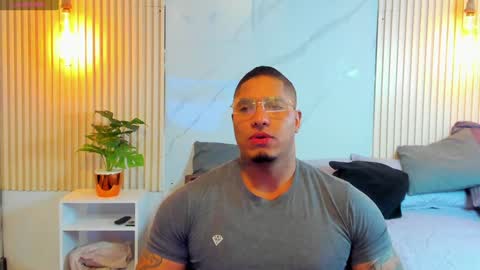 Snapshot of simeone_panda chatting on February 2025 12:03:02 PM simeone_panda online show from February 2025 12:03:02 PM