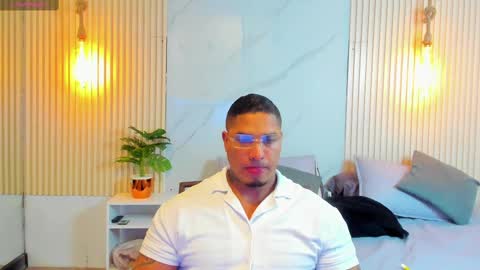 Snapshot of simeone_panda chatting on February 2025 11:53:01 AM simeone_panda online show from February 2025 11:53:01 AM