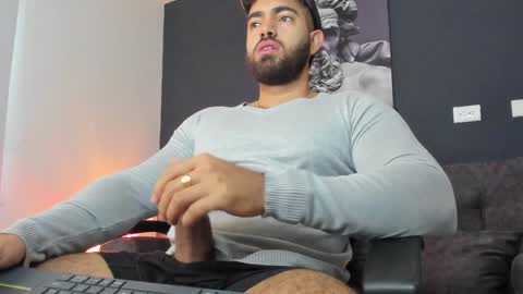 Snapshot of simon_leon01 chatting on December 2024 11:38:01 AM simon_leon01 online show from December 2024 11:38:01 AM