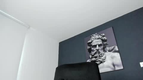Snapshot of simon_leon01 chatting on February 2025 12:21:02 PM simon_leon01 online show from February 2025 12:21:02 PM