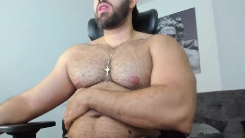 simon_leon01 online show from April 2026 01:49:02 AM