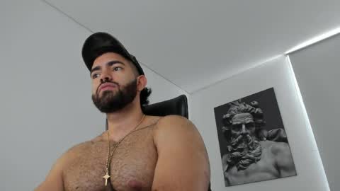 simon_leon01 online show from June 2026 02:19:02 PM