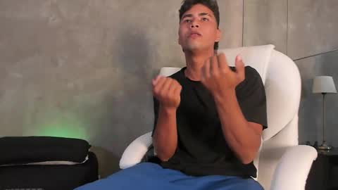 Snapshot of simon_pernia chatting on November 2025 07:05:02 PM simon_pernia online show from November 2025 07:05:02 PM