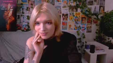 Simona online show from October 2025 10:43:02 PM