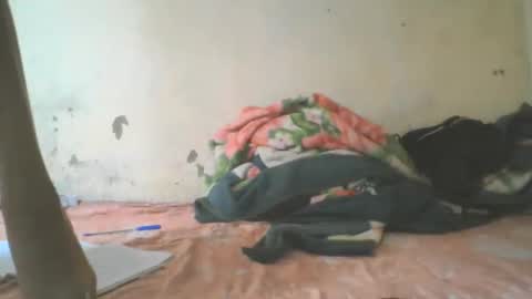 simonettee online show from November 2025 04:46:01 AM