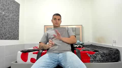 SIMON KELER online show from February 2026 01:01:02 AM