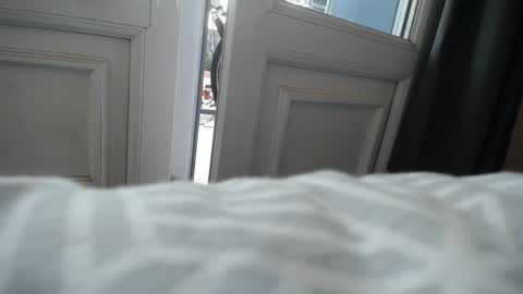 Sofi wed. - sat. 11am - 11 pm and Santi with Sofi sun.. - tue. 11 am - 5 pm  europe online show from December 2024 03:31:02 PM