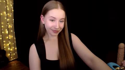 Sindi online show from November 2025 12:04:02 PM