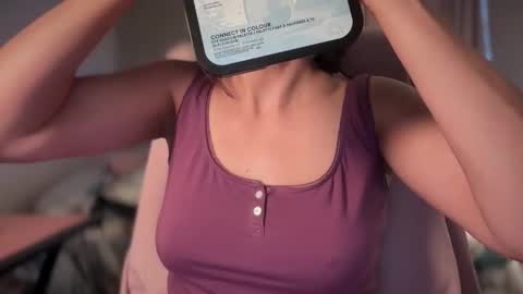 Sindra online show from October 2025 07:08:01 PM