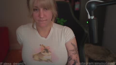 Snapshot of sinforyou_ chatting on March 2026 11:22:02 PM wwoooooooooooof online show from March 2026 11:22:02 PM