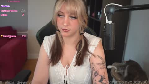 Snapshot of sinforyou_ chatting on March 2026 08:36:01 PM wwoooooooooooof online show from March 2026 08:36:01 PM