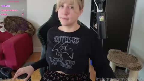 Snapshot of sinforyou_ chatting on April 2026 03:53:01 PM wwoooooooooooof online show from April 2026 03:53:01 PM