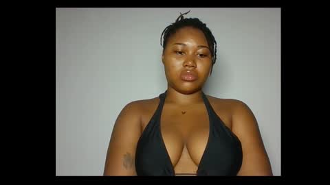 Snapshot of sinfultemptx chatting on February 2026 09:41:01 AM Zanele online show from February 2026 09:41:01 AM