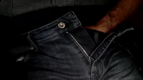 Alex online show from October 2025 04:35:02 AM