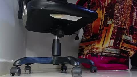 only foot                         worshipers here online show from February 2025 09:37:02 PM