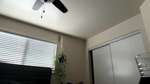 Snapshot of sirbubblesworth chatting on March 2026 12:15:02 AM sirbubblesworth online show from March 2026 12:15:02 AM