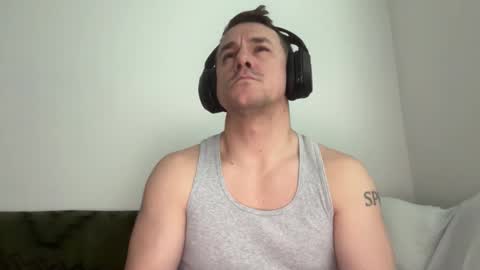 Snapshot of sirbubblesworth chatting on April 2026 07:06:01 PM sirbubblesworth online show from April 2026 07:06:01 PM