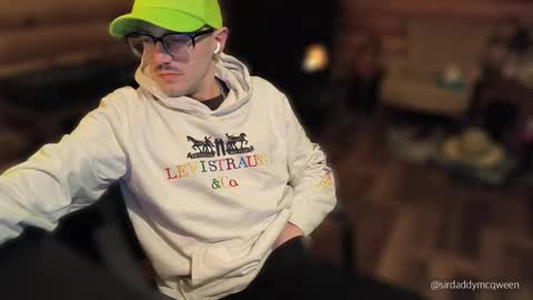 Snapshot of sirdaddymcqween chatting on March 2026 03:41:02 AM Sir Daddy McQween online show from March 2026 03:41:02 AM