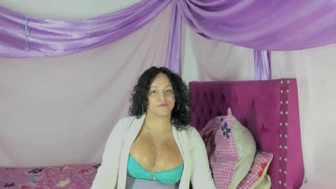 Sirena Fuentes online show from October 2025 08:57:02 AM