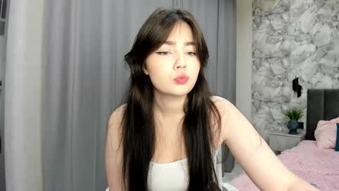 Snapshot of sirena_si chatting on November 2025 10:06:01 AM Molly online show from November 2025 10:06:01 AM