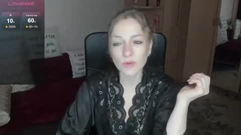 Snapshot of sirenasilk chatting on June 2026 11:13:02 AM sirenasilk online show from June 2026 11:13:02 AM