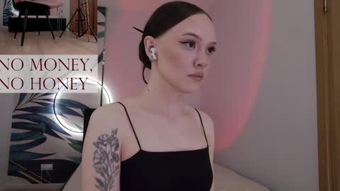 Snapshot of sirenaswhisper chatting on April 2026 06:58:01 PM Goddess Sirena online show from April 2026 06:58:01 PM
