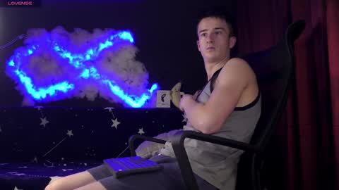 SirReedy online show from November 2025 04:45:02 AM