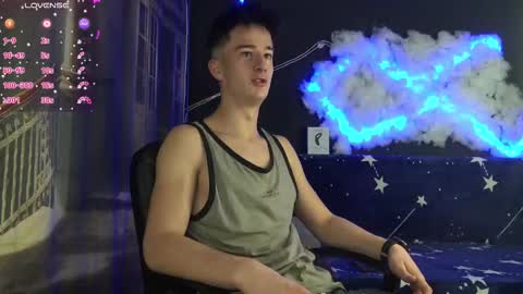 SirReedy online show from November 2025 04:04:01 AM