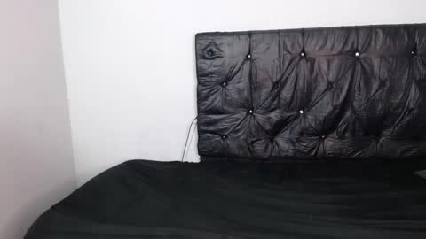 SIR RYANT online show from October 2025 04:35:01 AM