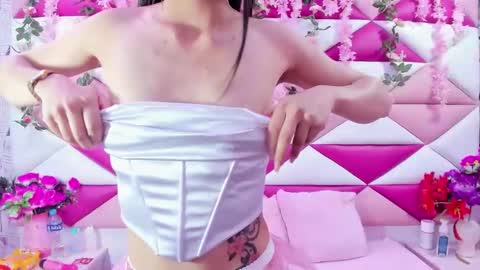 Snapshot of skarlet_skye chatting on March 2026 07:39:01 PM Skarlet online show from March 2026 07:39:01 PM