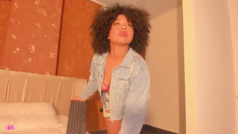 Skarlethill online show from November 2025 03:34:02 PM