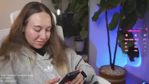 Im Scarlett  ONLINE  5pm-10pm NYC time  online show from March 2025 03:40:01 AM