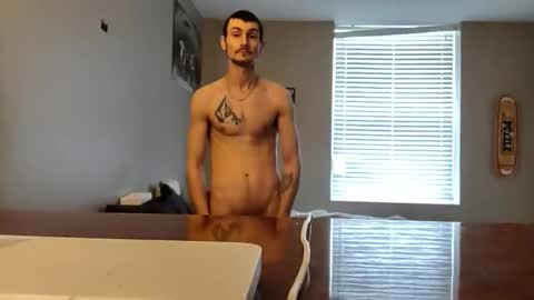 skaterpunk_1992 online show from February 2026 03:43:01 PM