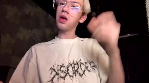 Snapshot of skibatryanka chatting on February 2026 06:37:01 PM SKIBA online show from February 2026 06:37:01 PM