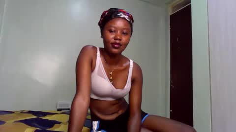 Snapshot of skinny_jass chatting on April 2026 03:02:02 PM skinny_jass online show from April 2026 03:02:02 PM