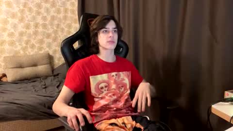 skinnyfitboi online show from April 2026 06:39:01 PM