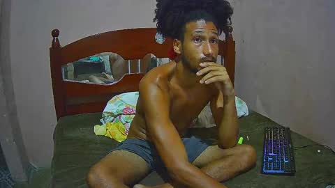 Skinny Latin Man online show from December 2024 07:39:02 AM