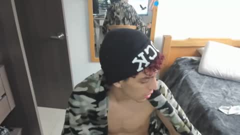 skinnypipe15 online show from October 2025 12:01:02 PM