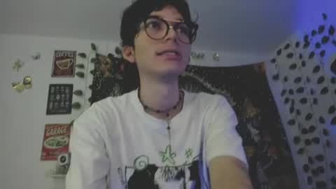 Snapshot of skiny_dann chatting on April 2026 02:51:02 AM skiny_dann online show from April 2026 02:51:02 AM