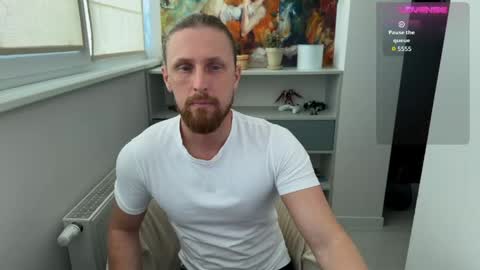 Snapshot of sky_guy25 chatting on June 2026 08:20:02 AM sky_guy25 online show from June 2026 08:20:02 AM